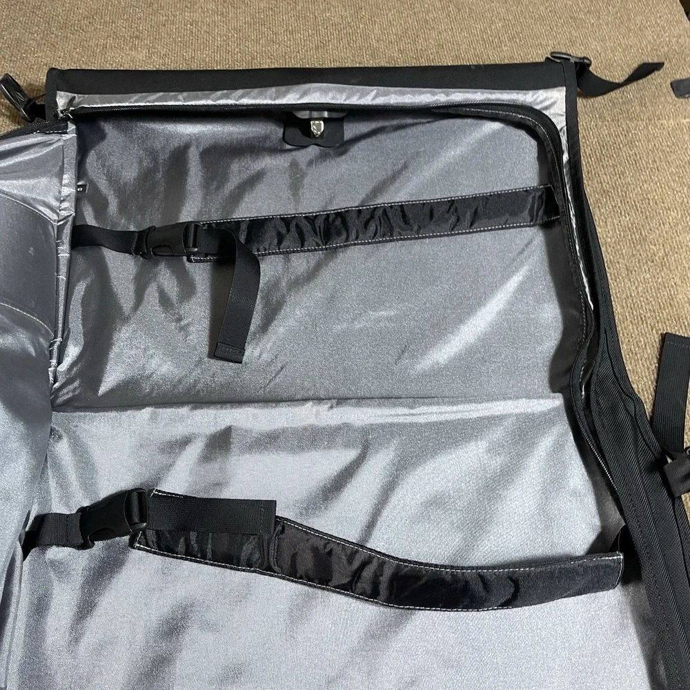 Victorinox Black Garment Bag - Suitcase Travel Bag Suits Shoe Compartment